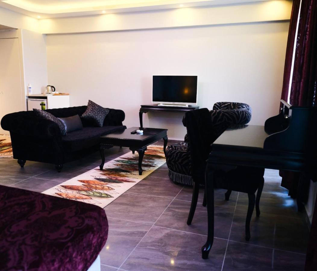 Marine View Hotel Ялова Екстериор снимка