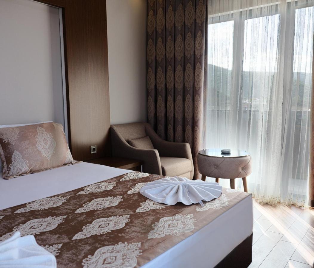 Marine View Hotel Ялова Екстериор снимка